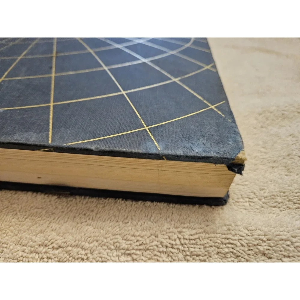 Atlas of the World coffee table book‎ Big 